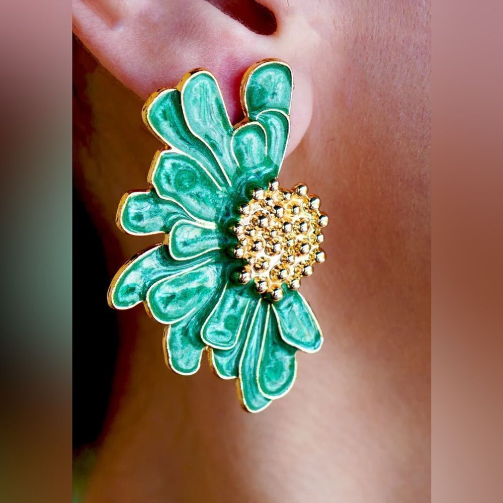 Flower earrings N885